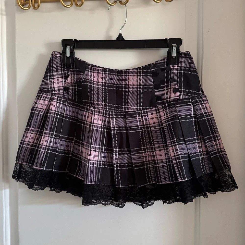 Plaid Pink and Black Skirt - Picture 12 of 13